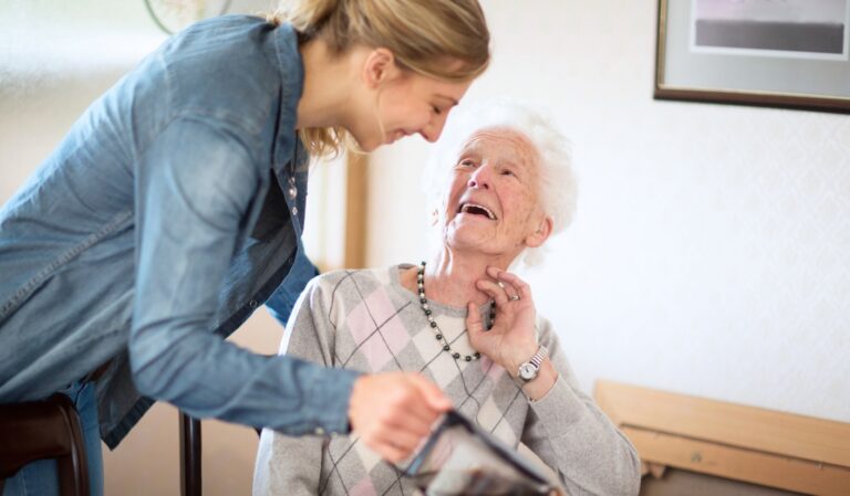 How to Support a Loved One Through the Transition to Assisted Living